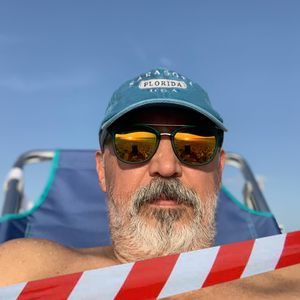 Meet your Posher, Janos